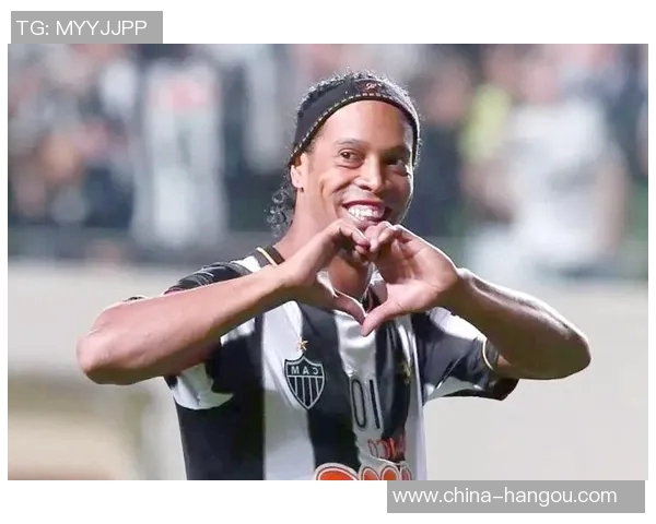 身穿18号球衣的足球明星背后的故事与传奇之路