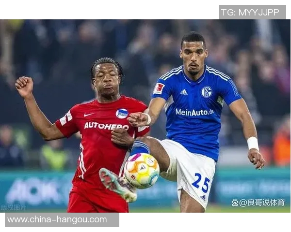 沙尔克与门也的激烈对决揭示了德甲赛季的竞争格局与球队实力的较量 沙尔克与门也的激烈对决揭示了德甲赛季的竞争格局与球队实力的较量